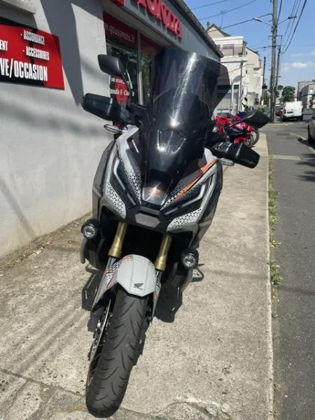 XADV 750 DCT