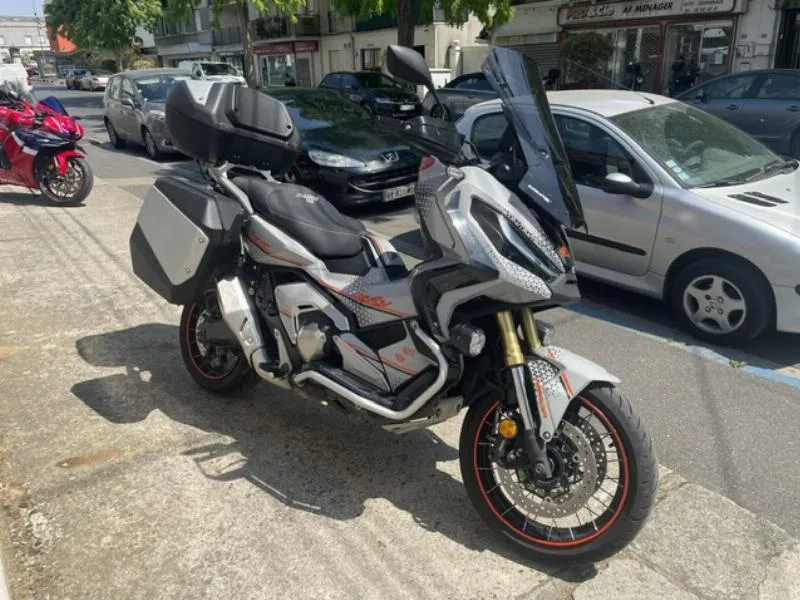 XADV 750 DCT