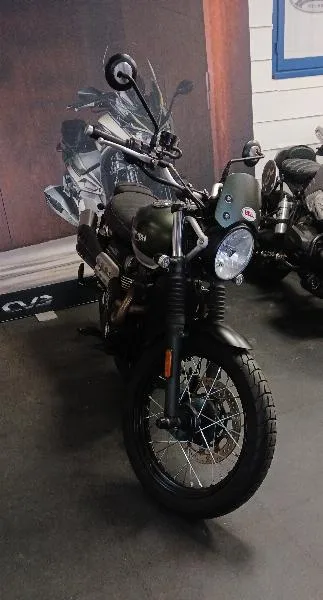 STREET SCRAMBLER  900