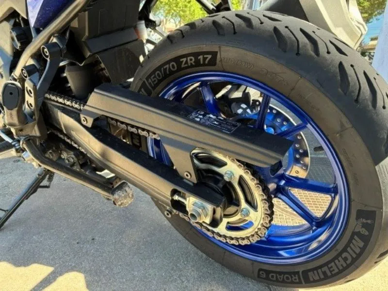 DL VSTROM 1050