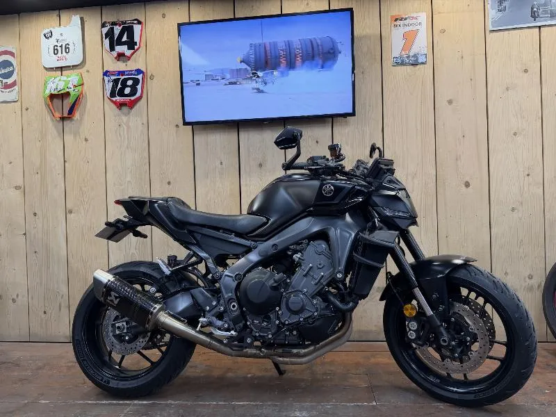 MT09