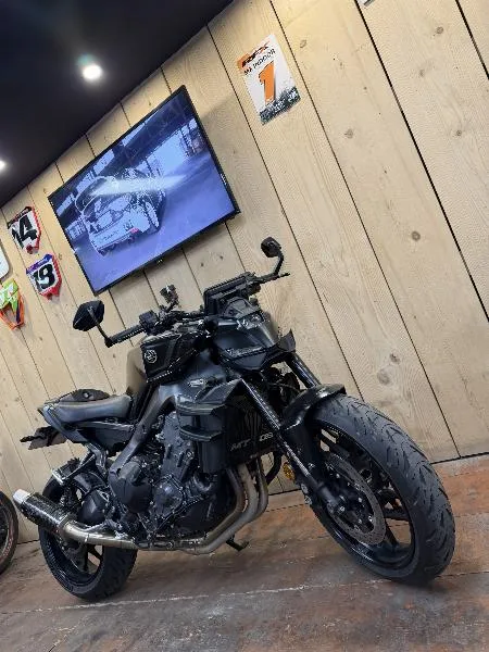 MT09