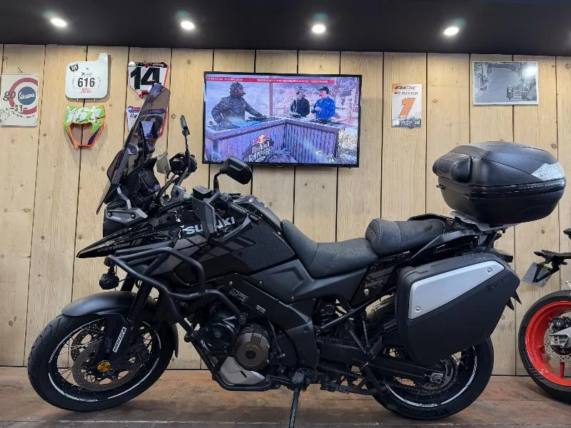 DL VSTROM 1050