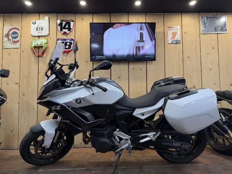 F 900 XR
