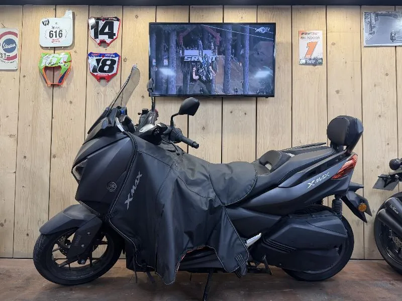 XMAX 300 Tech Max