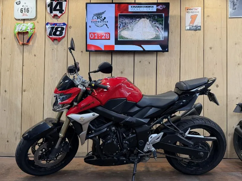 GSR 750