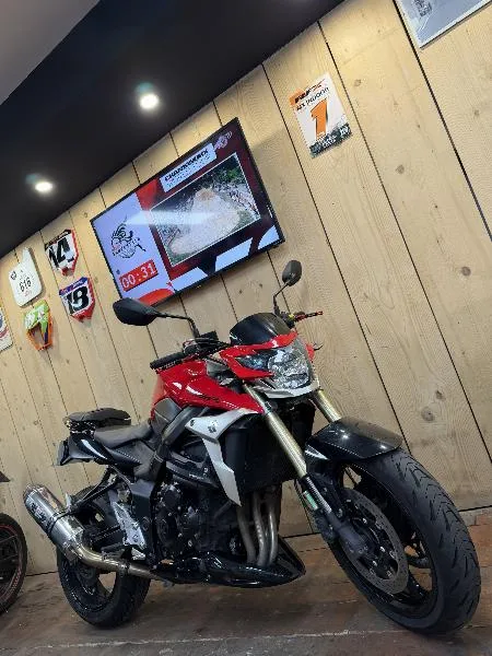 GSR 750