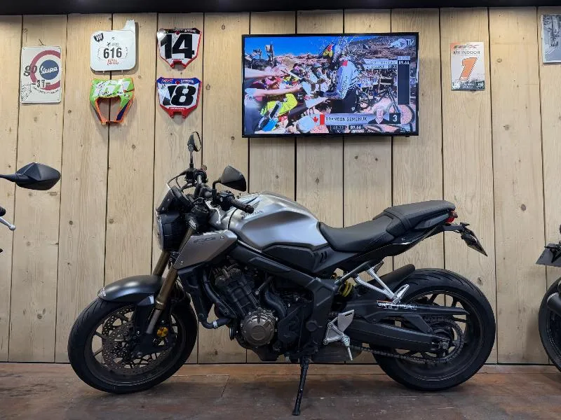 CB650R Neo Sports Café