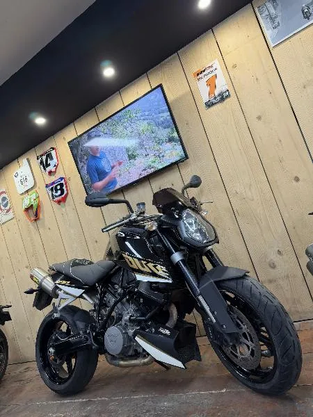 990 SUPER DUKE