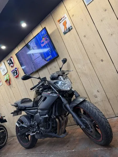 XJ6 