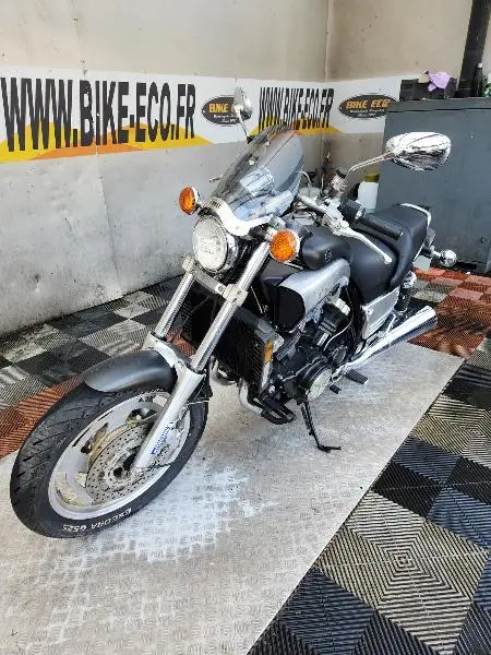 VMAX 1200