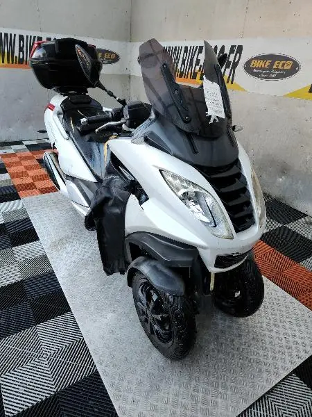 METROPOLIS 400
