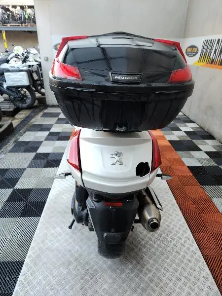 METROPOLIS 400