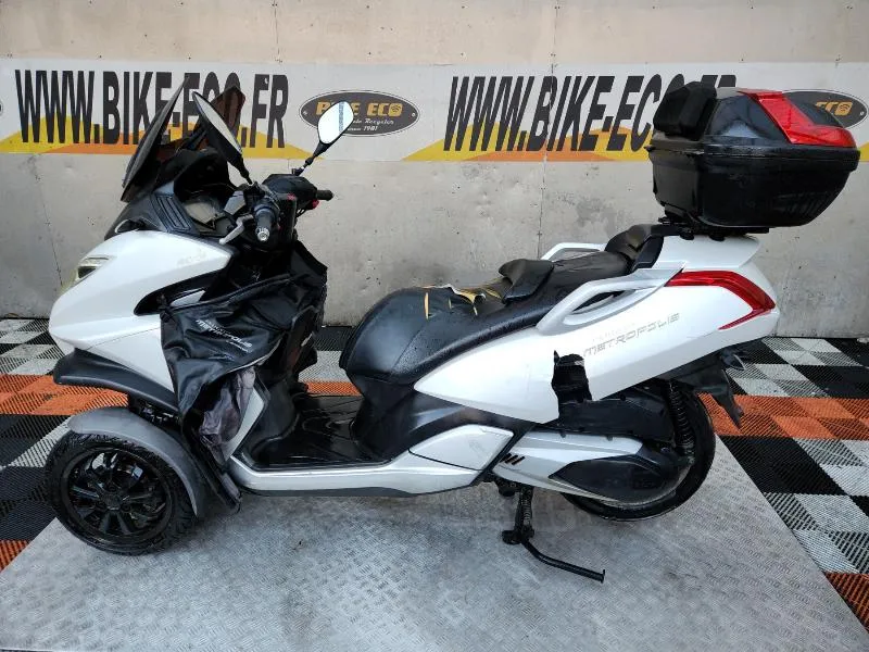 METROPOLIS 400