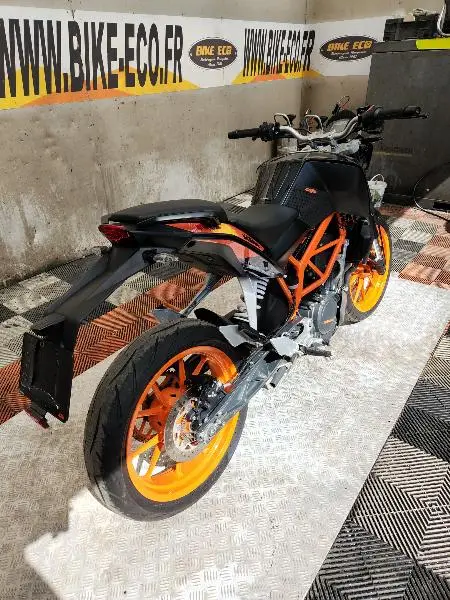 390 DUKE
