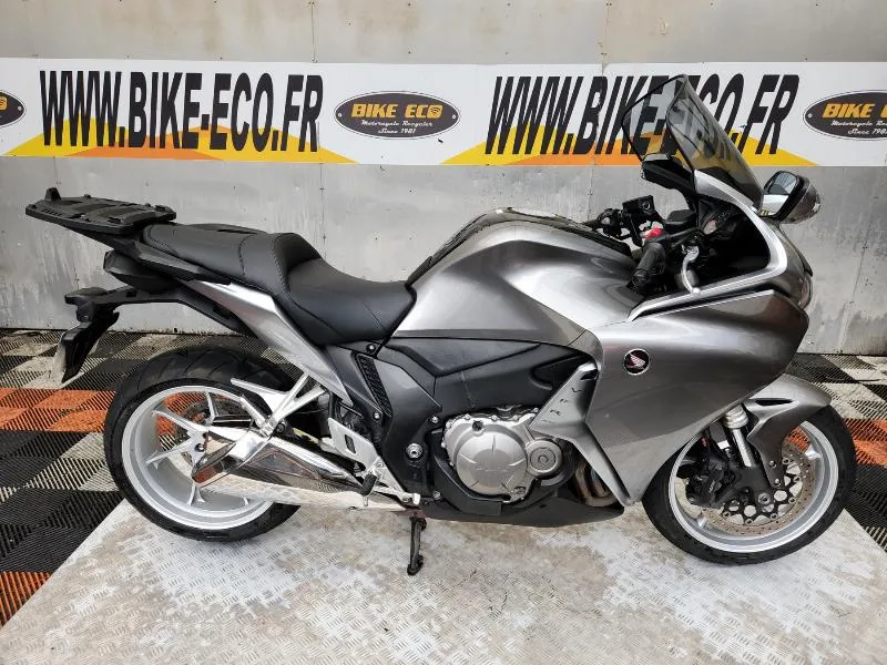VFR 1200 F 2010