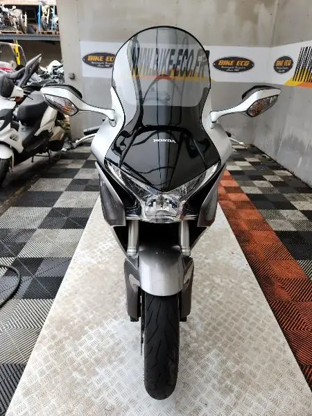 VFR 1200 F
