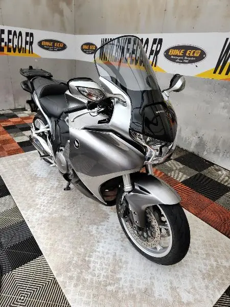 VFR 1200 F