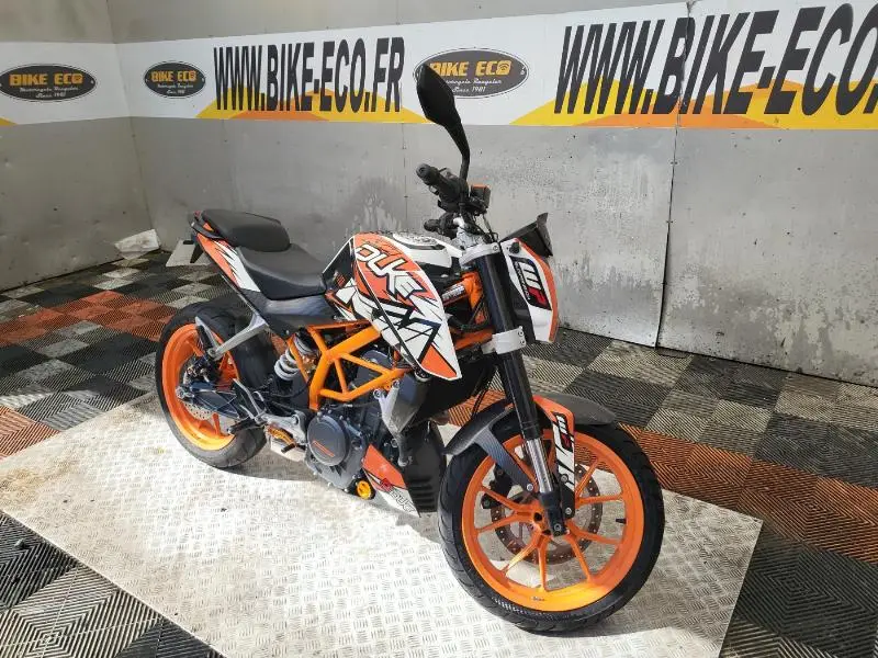 390 DUKE ABS