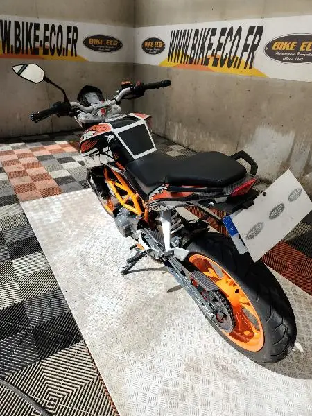 390 DUKE ABS