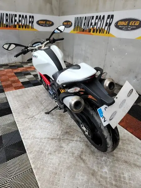 796 MONSTER