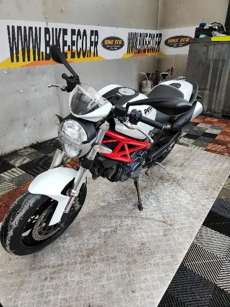 796 MONSTER