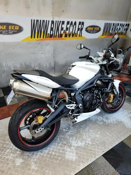 STREET TRIPLE 675 R