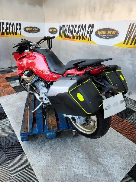 V100