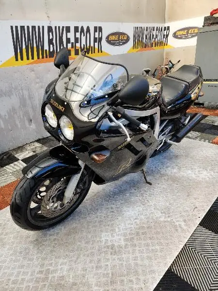 GSXR 750