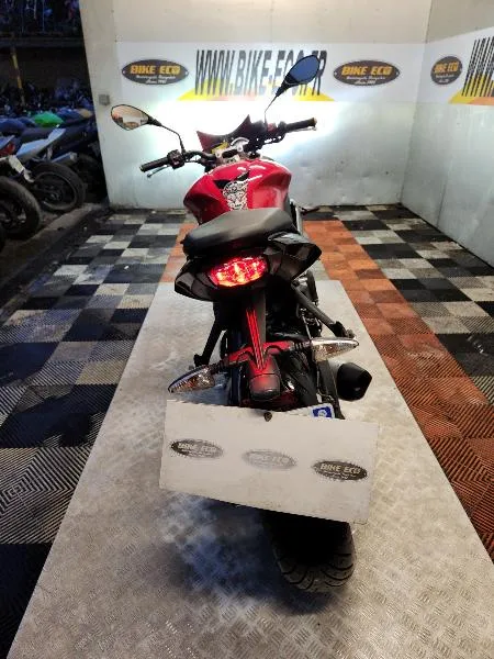 STREET TRIPLE 675