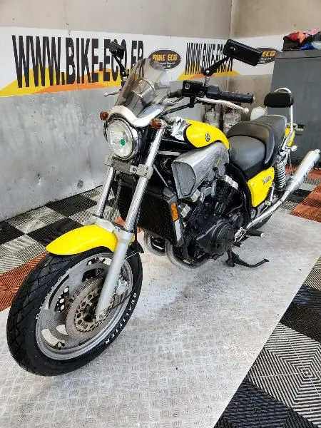 VMAX 1200