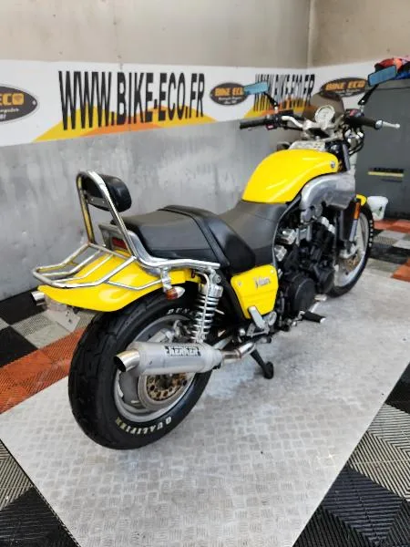 VMAX 1200
