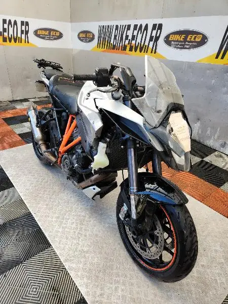 1290 SUPER DUKE GT