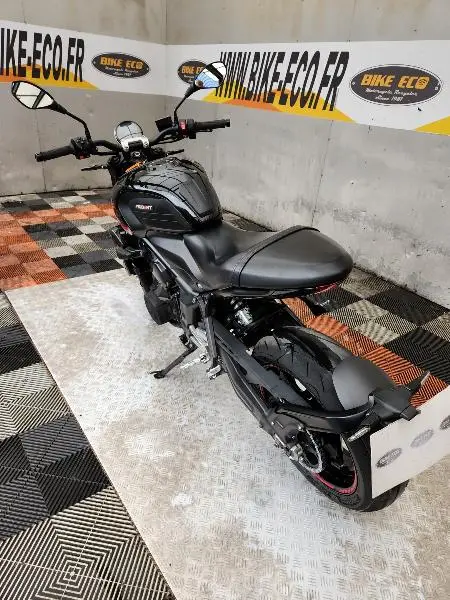 TRIDENT 660