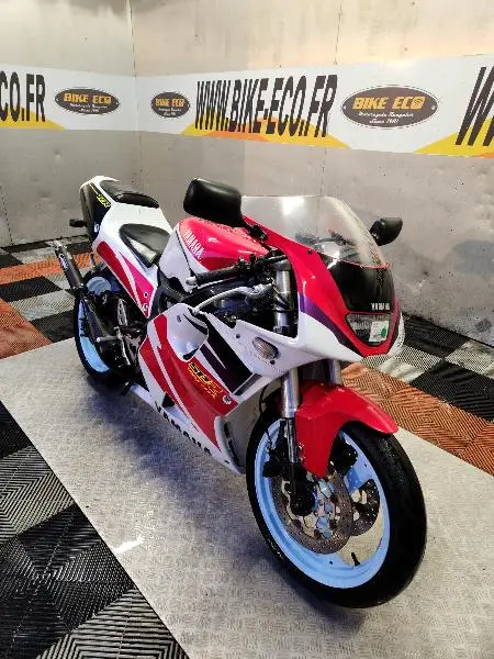 TZR 250