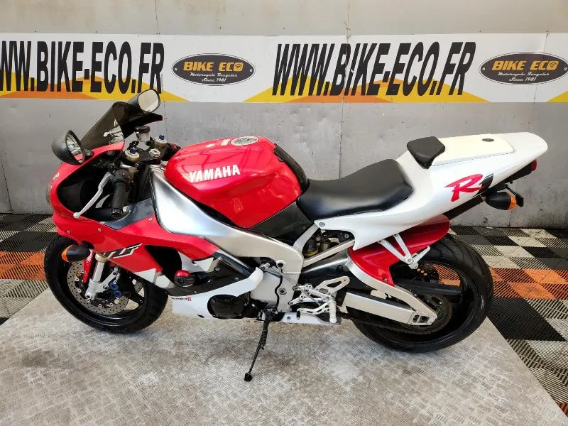 YZF 1000 R1