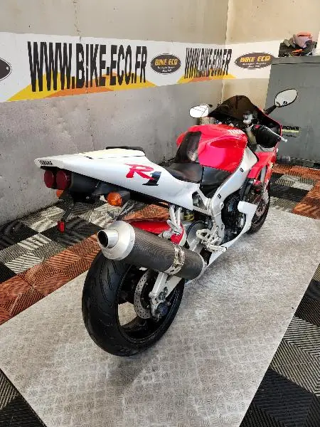 YZF 1000 R1