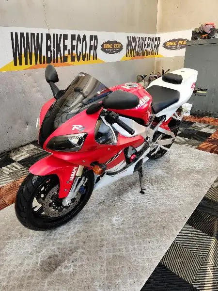 YZF 1000 R1