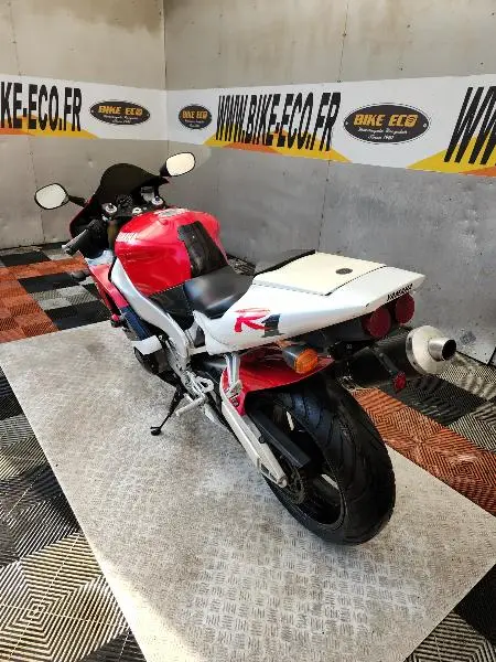 YZF 1000 R1