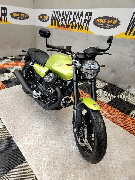 V7 SPORT 850