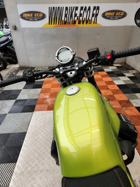 V7 SPORT 850