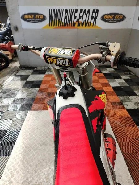 CR