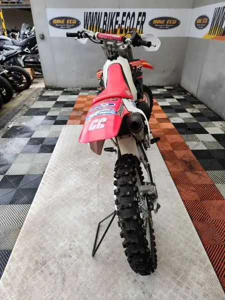CR