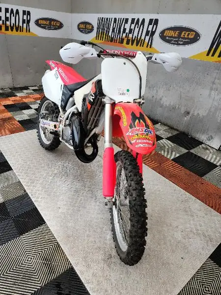 CR