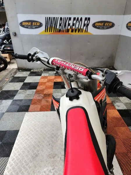 CR