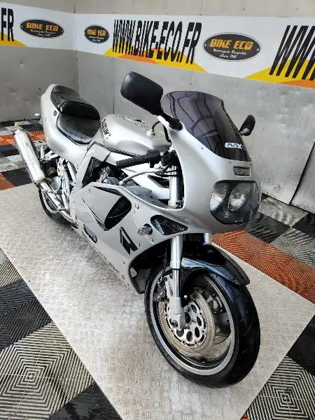 GSXR 750