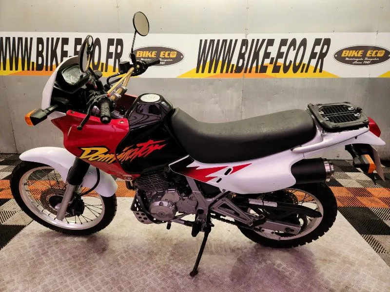 NX 650 DOMINATOR 