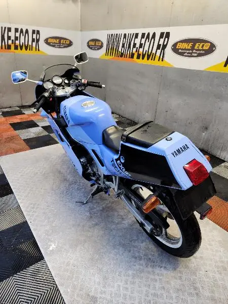 FZR 250