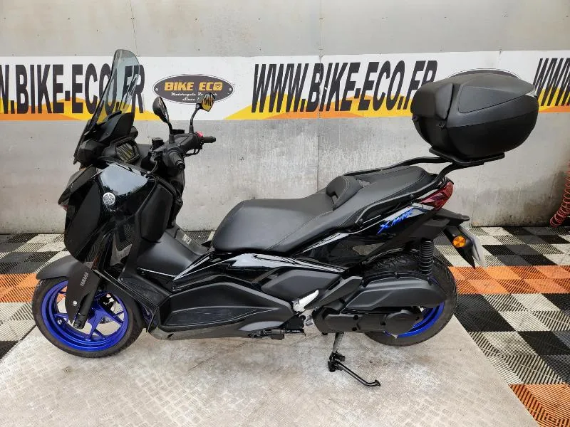 XMAX 125