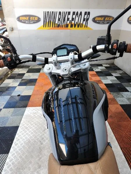 X  COUNTRY 650
